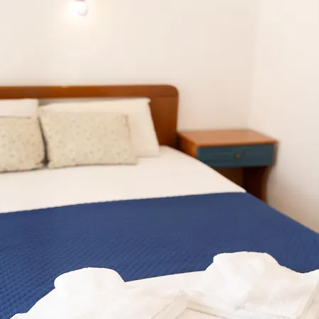 Aparthotel Zeus 3*
